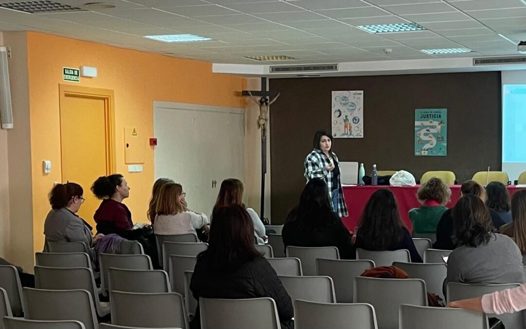 La importancia de proporcionar Escuelas de Padres y Madres en los centros educativos